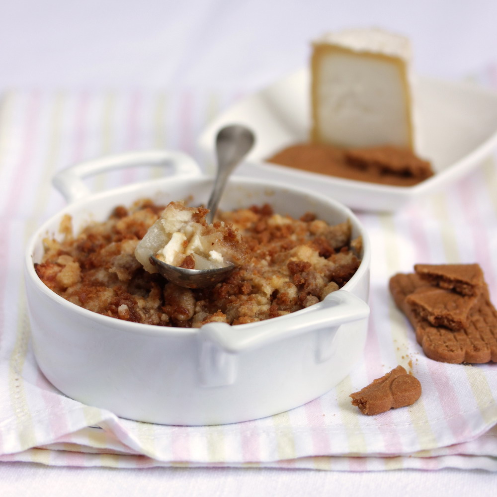 Crumble mit Birne und Spekulatius